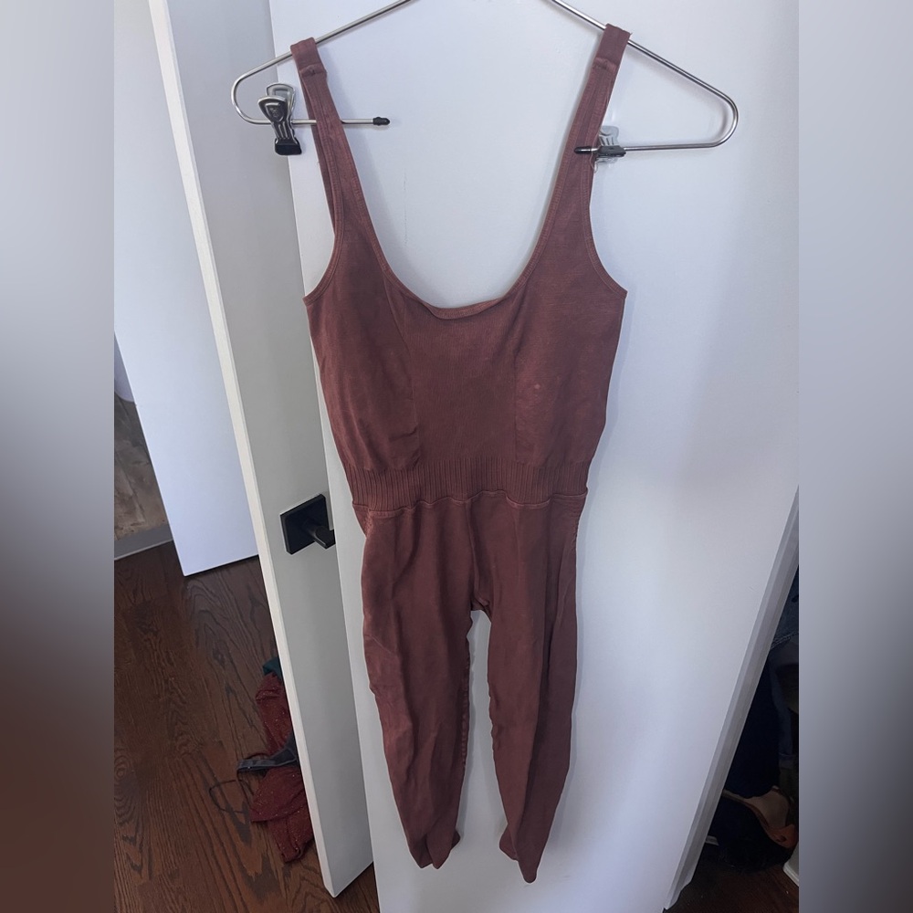 Aritzia Dusty Rose Knitwear